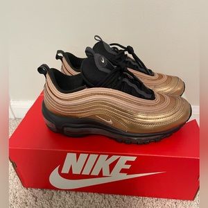 Women’s air max shoes